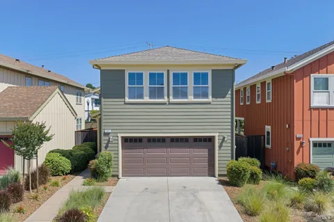 $825,000 | 117 Grayson Way, Healdsburg, CA 95448