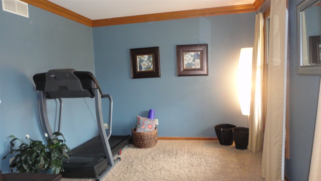 5318 Litchfield Road Fort Wayne, IN 46835 - Photo 8 of 30