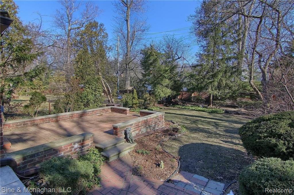 150 Lewiston Road Grosse Pointe Farms, MI 48236 - Photo 35 of 37