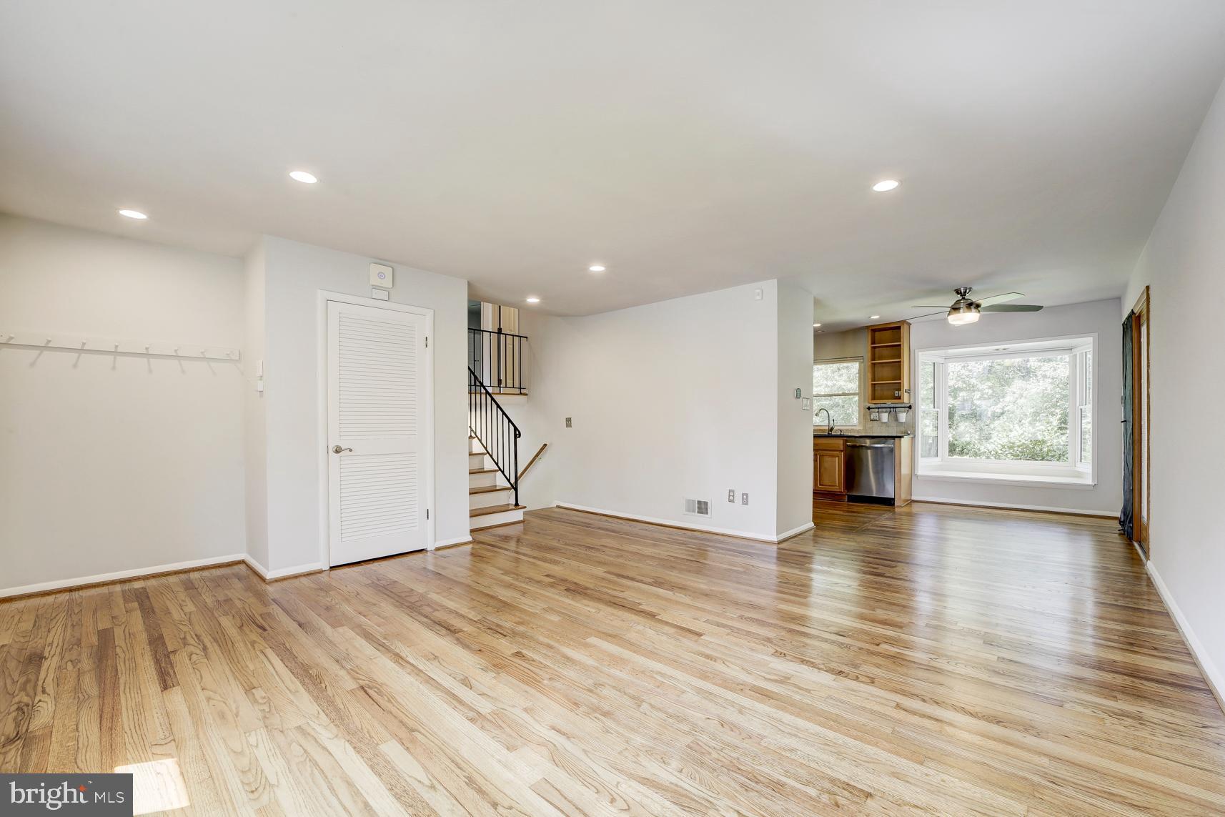 8112 Karl Road Alexandria, VA 22308 - Photo 2 of 30