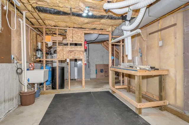 $450,000 | 57 B New Boston Road, Kingston, NH 03848