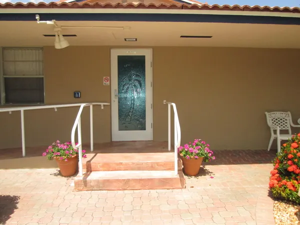 $2,200 | 3351 Spanish Trail, Unit 115, Delray Beach, FL 33483