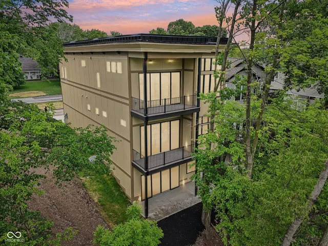 $590,000 | 2841 Tropical Drive, Indianapolis, IN 46205