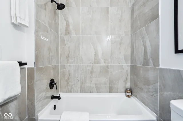 $590,000 | 2841 Tropical Drive, Indianapolis, IN 46205