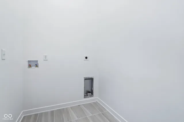 $590,000 | 2841 Tropical Drive, Indianapolis, IN 46205