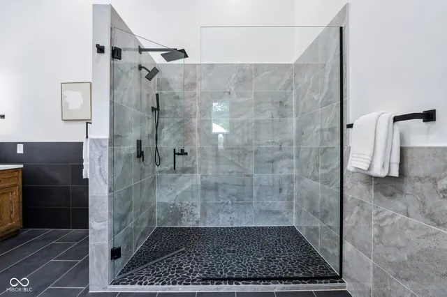 $590,000 | 2841 Tropical Drive, Indianapolis, IN 46205