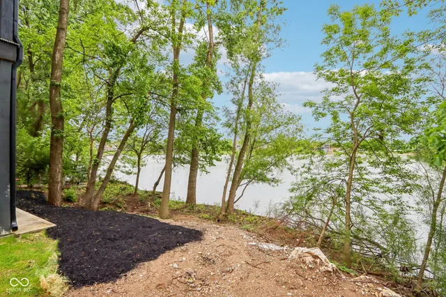 $590,000 | 2841 Tropical Drive, Indianapolis, IN 46205