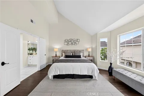 $1,087,000 | 2825 Plaza Del Amo, Unit 102, Torrance, CA 90503