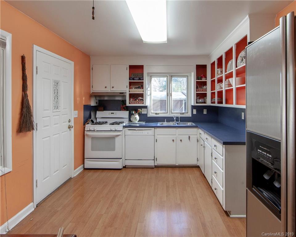 6430 Randy Drive Charlotte, NC 28215 - Photo 4 of 26 Gallery Image 4
