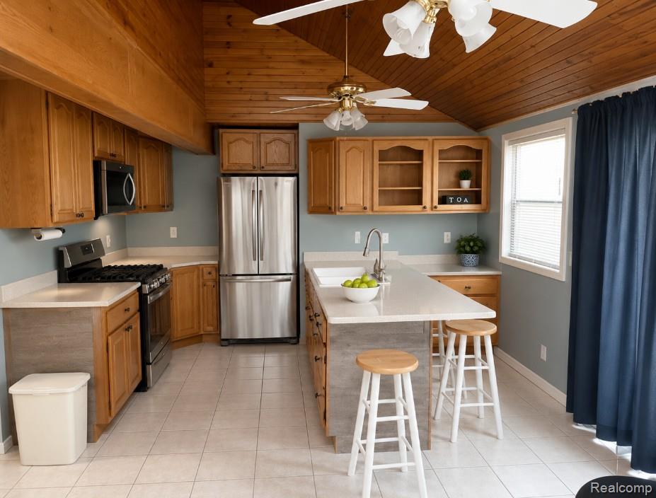 1983 Maxfield Lake Road Hartland, MI 48353 - Photo 4 of 10