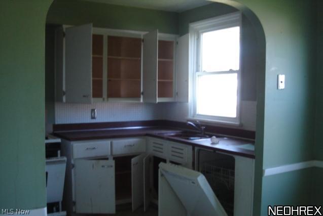 5131 Bridgewater Road Cleveland, OH 44124 - Photo 4 of 9