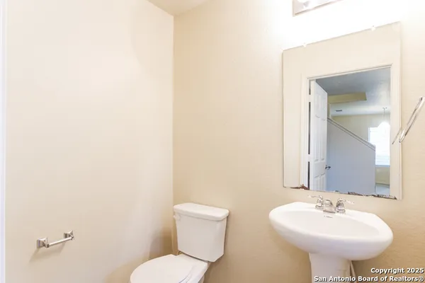 $1,830 | 7031 Heathers Pond, San Antonio, TX 78227