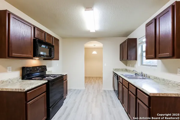 $1,830 | 7031 Heathers Pond, San Antonio, TX 78227