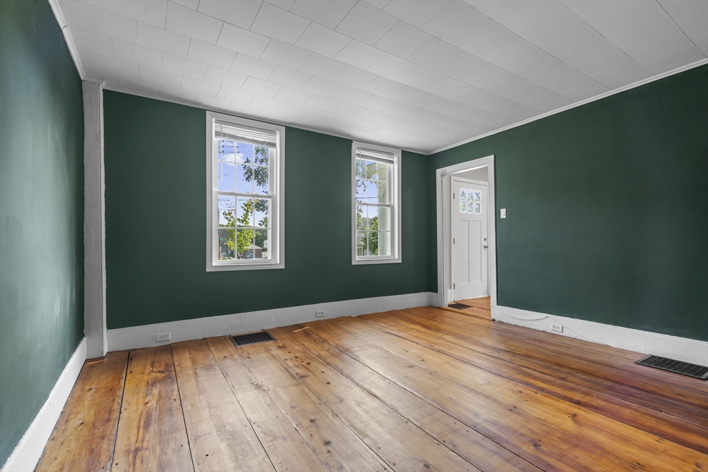 2 Princeton Road Sterling, MA 01564 - Photo 14 of 32