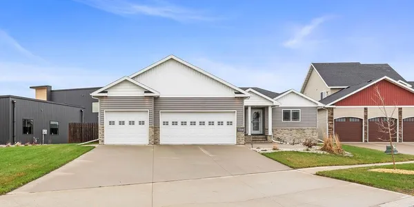 $519,900 | 5103 44th Street South, Fargo, ND 58104