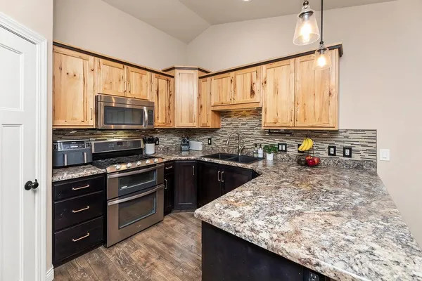$519,900 | 5103 44th Street South, Fargo, ND 58104