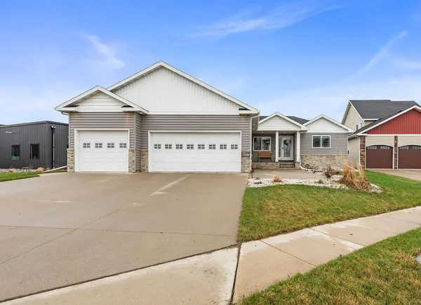 $519,900 | 5103 44th Street South, Fargo, ND 58104