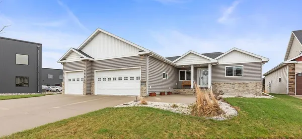 $519,900 | 5103 44th Street South, Fargo, ND 58104
