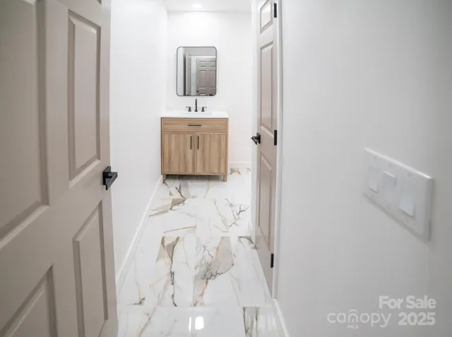 $274,900 | 605 Vance Street Northwest, Lenoir, NC 28645