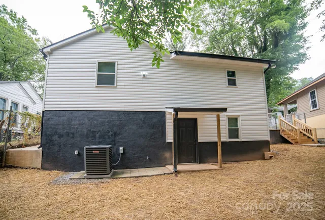 $274,900 | 605 Vance Street Northwest, Lenoir, NC 28645