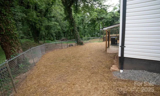 $274,900 | 605 Vance Street Northwest, Lenoir, NC 28645