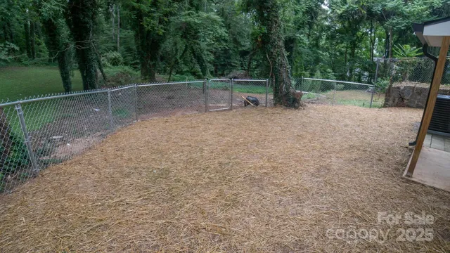 $274,900 | 605 Vance Street Northwest, Lenoir, NC 28645