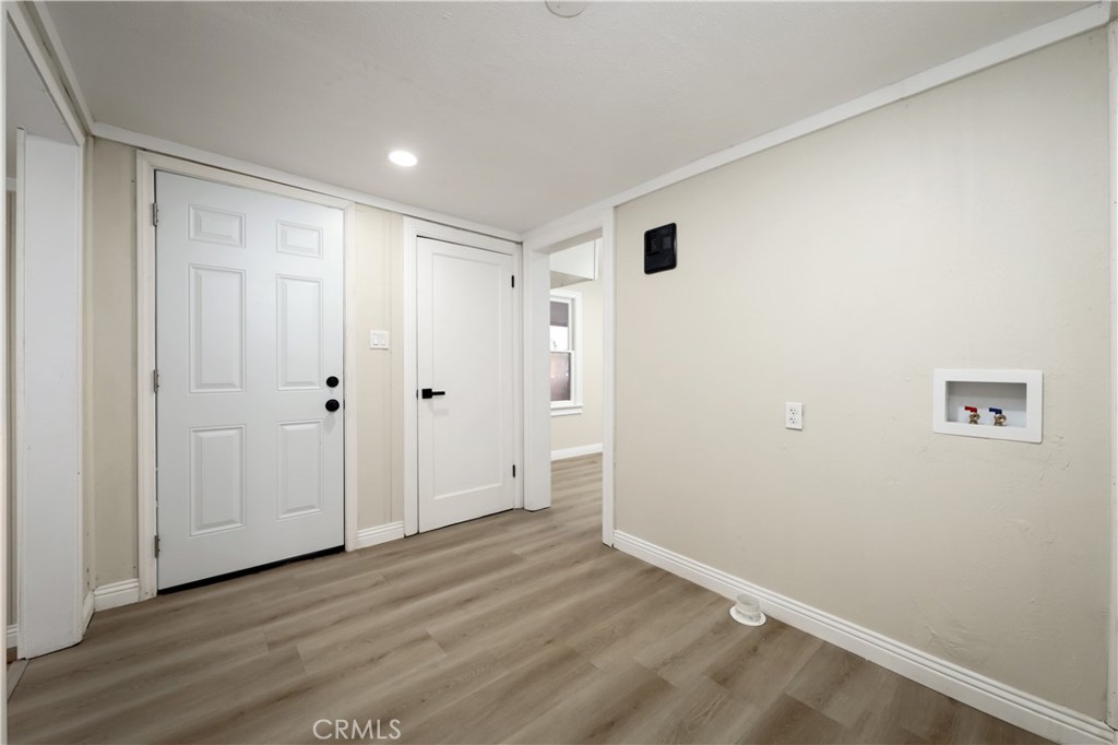 1611 Letts Avenue Corcoran, CA 93212 - Photo 17 of 30 Large laundry room