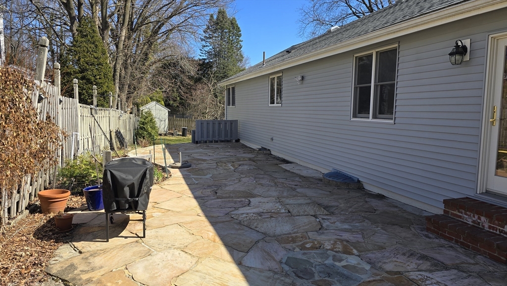 91 Mary Ellen Road Newton, MA 02468 - Photo 5 of 29