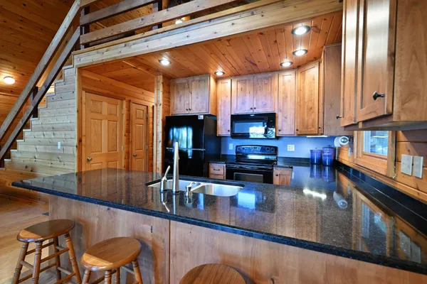 $525,000 | 1295 Wildwood Lane, Spooner, WI 54801
