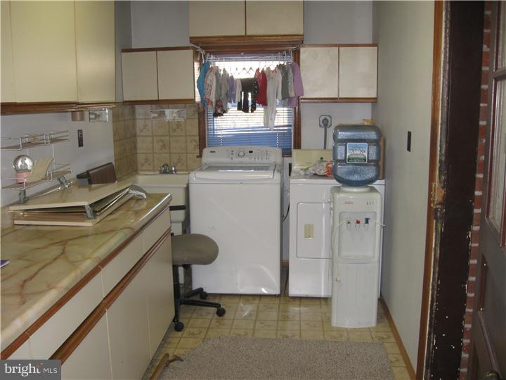 9952 Verree Road Philadelphia, PA 19115 - Photo 14 of 19 Mud Room
