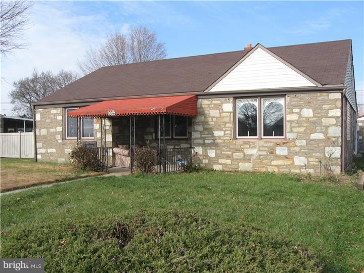 9952 Verree Road Philadelphia, PA 19115 - Photo 3 of 19 Exterior Front