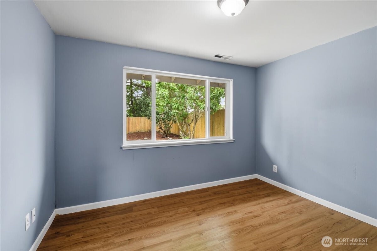 851 Pierce Avenue Northeast Renton, WA 98056 - Photo 15 of 36