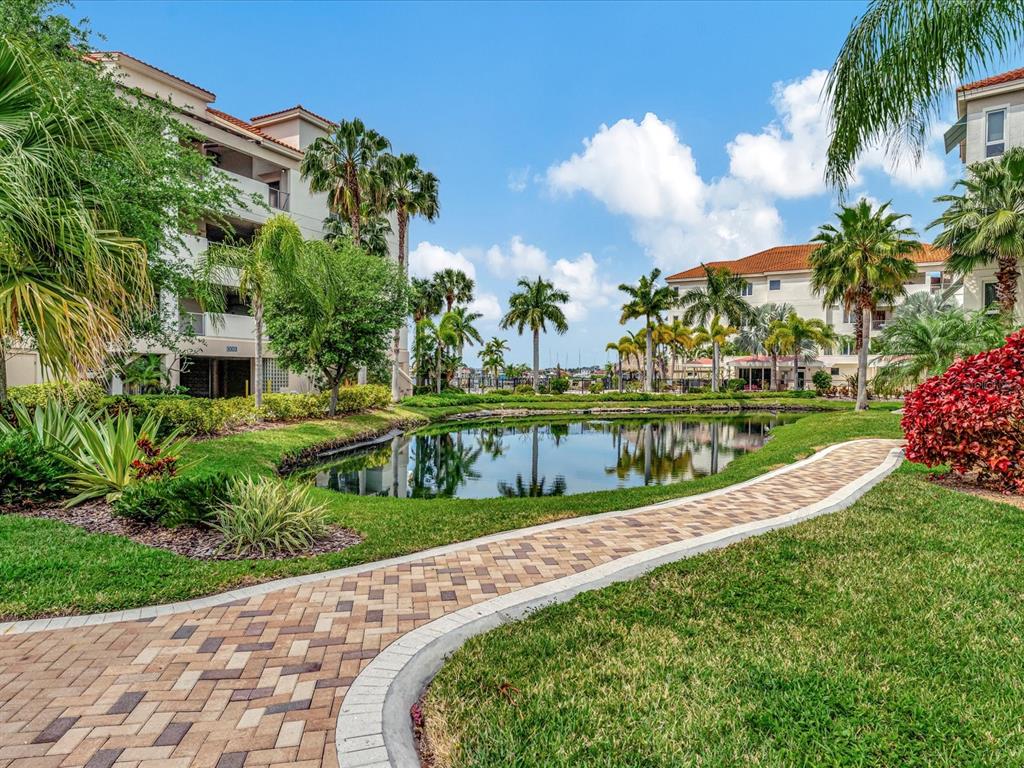 1022 Bellasol Way, Unit 5302 Apollo Beach, FL 33572 - Photo 28 of 43