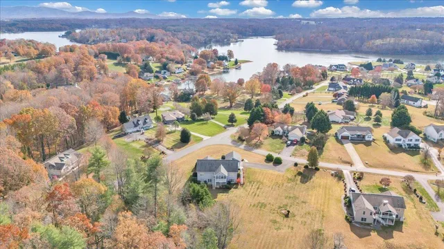 $725,000 | 28 Queen Mothers Court, Wirtz, VA 24184