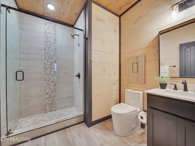 $2,100,000 | 1338 Wildhorse Rdg Way, Unit LOT106R, Sevierville, TN 37862