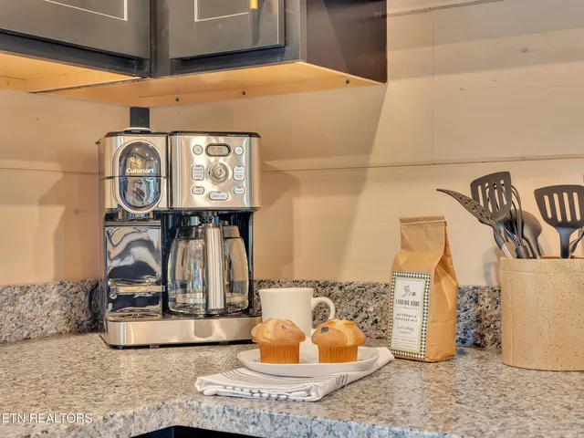 $2,100,000 | 1338 Wildhorse Rdg Way, Unit LOT106R, Sevierville, TN 37862