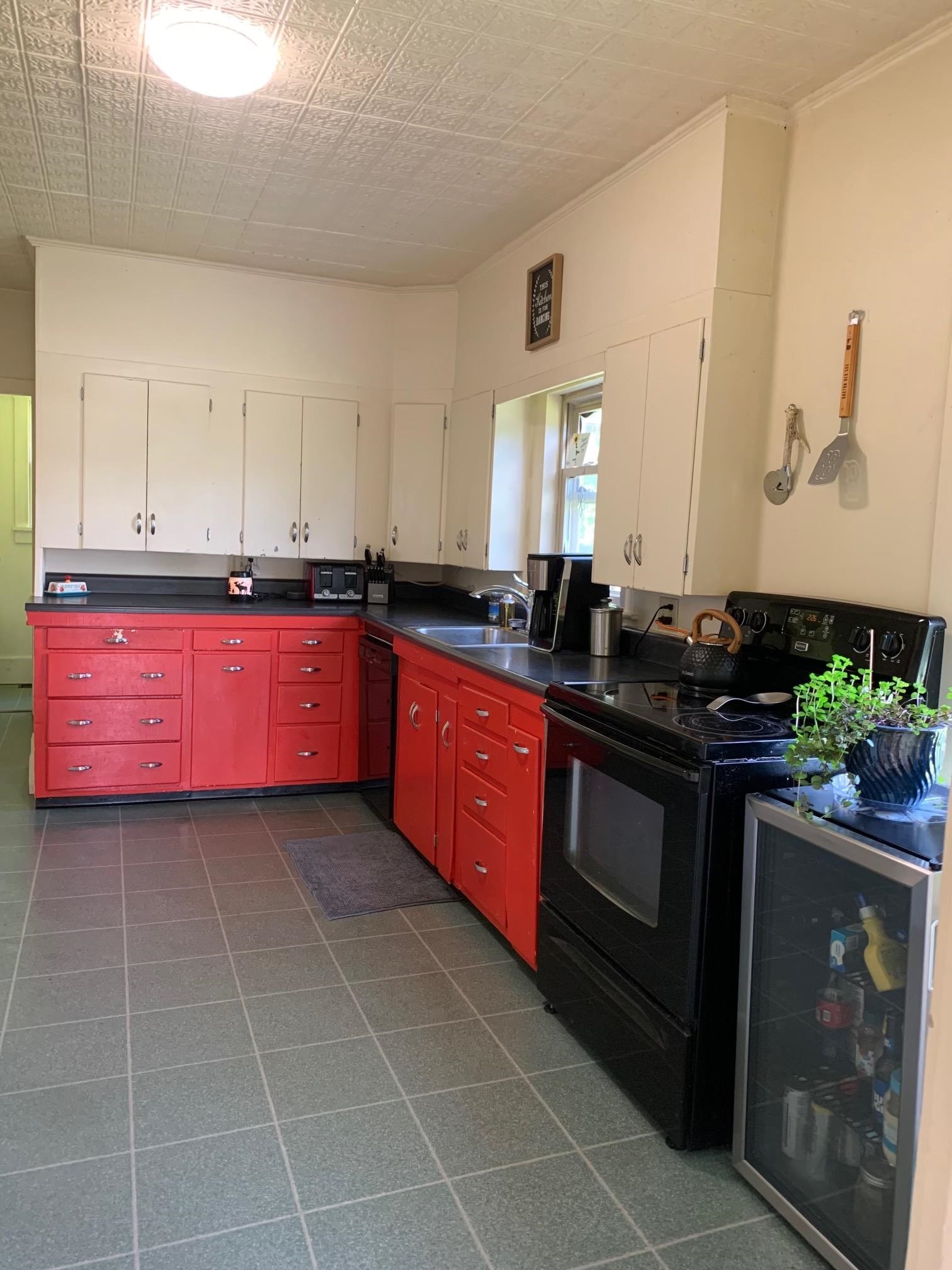 122 Middle Street Lancaster, NH 03584 - Photo 3 of 16 Gallery Image 3