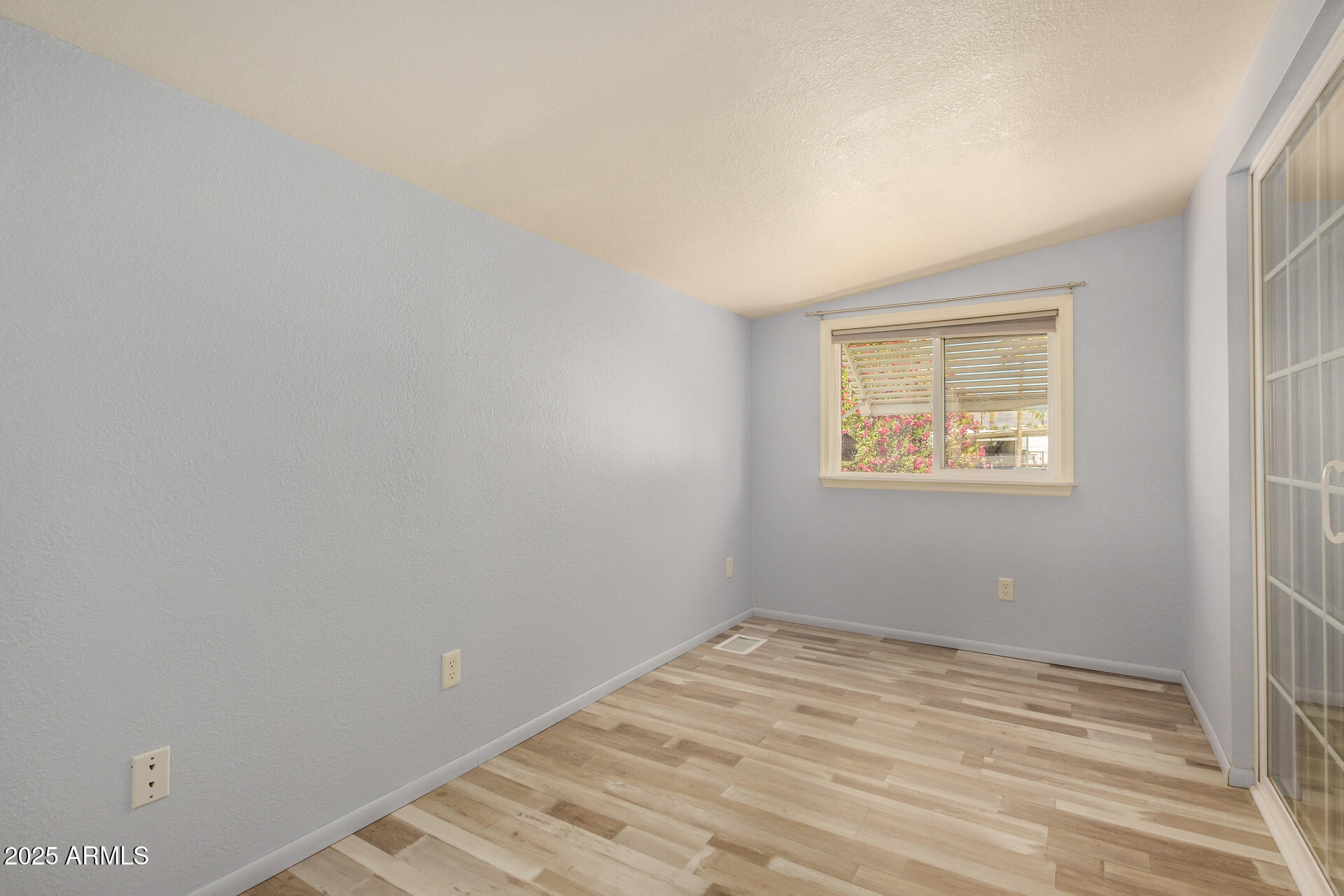 980 East Broadway Avenue, Unit 46 Apache Junction, AZ 85119 - Photo 16 of 35 Arizona Room/Den