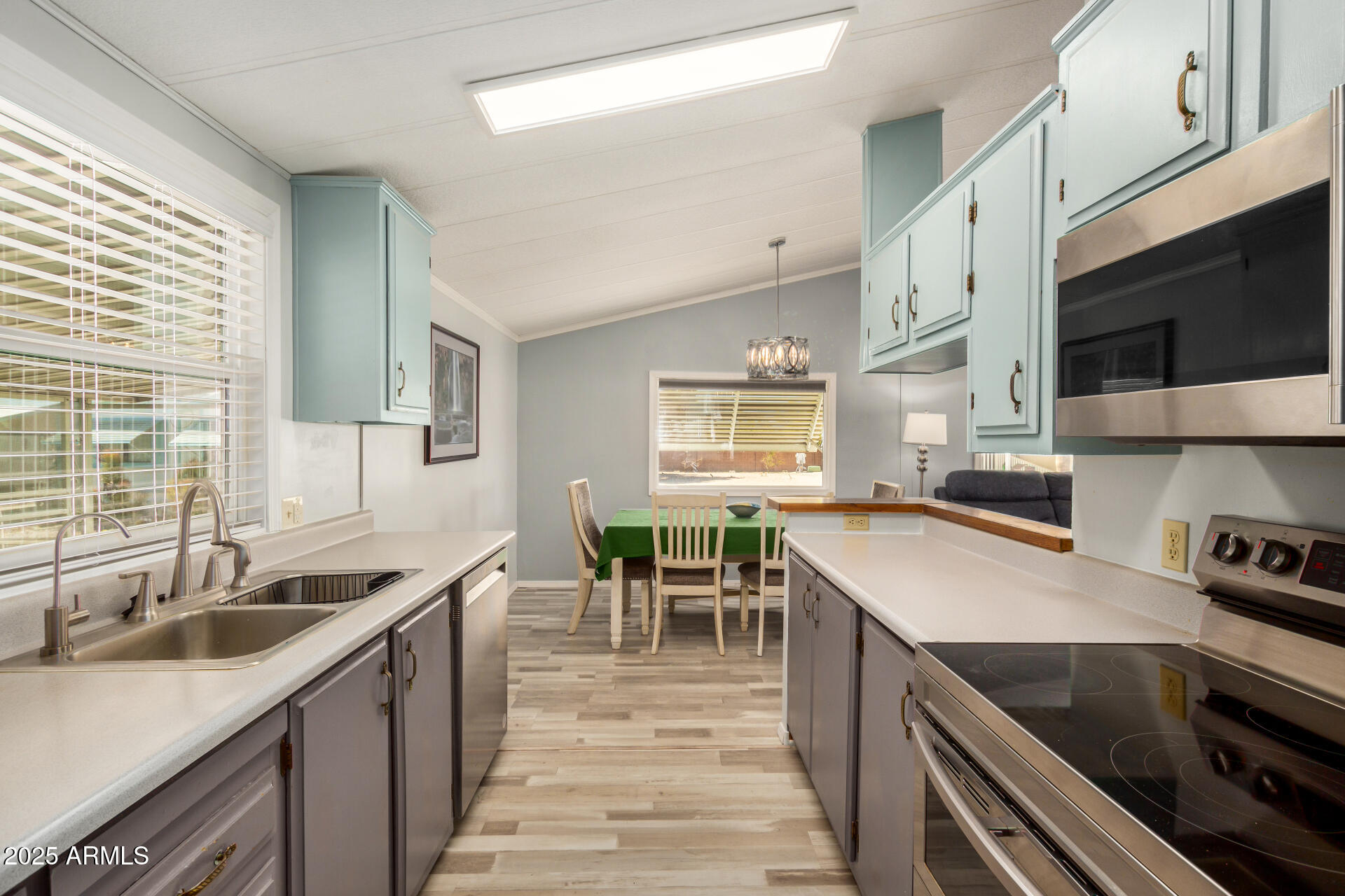 980 East Broadway Avenue, Unit 46 Apache Junction, AZ 85119 - Photo 8 of 35 Kitchen