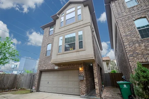 $3,100 | 4018 Childress Street, Unit C, Houston, TX 77005