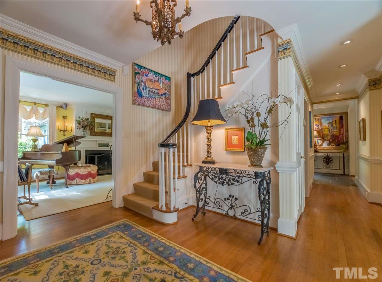3328 White Oak Road Raleigh, NC 27609 - Photo 3 of 25