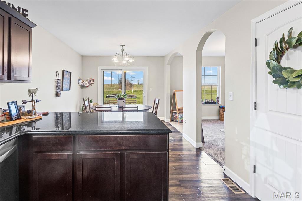 432 Mockingbird Lane Waterloo, IL 62298 - Photo 15 of 52