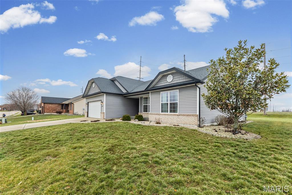 432 Mockingbird Lane Waterloo, IL 62298 - Photo 3 of 52