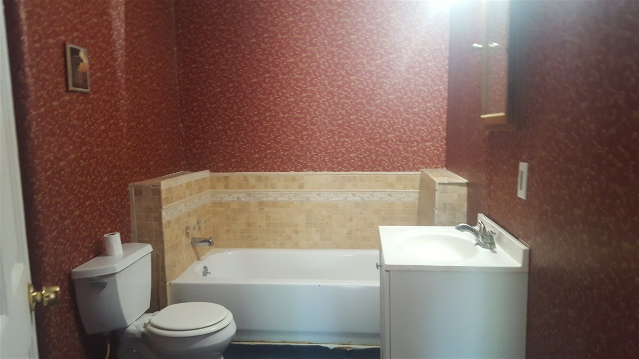 5036 North Webster Road Flint, MI 48504 - Photo 10 of 18 31388947-10.JPG