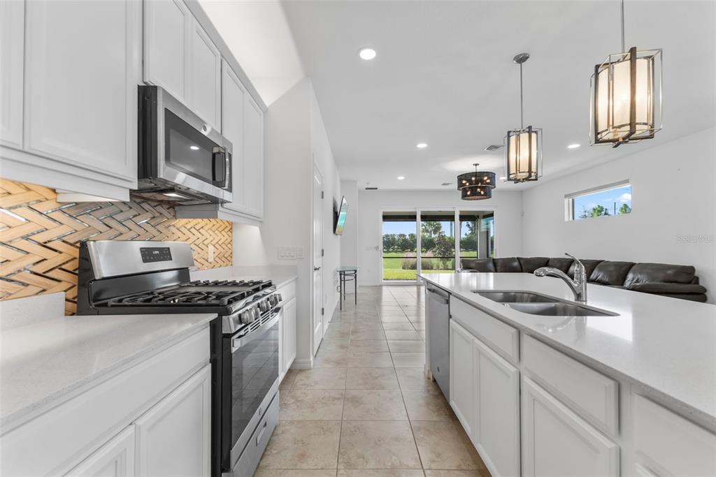 8121 Sternway Road Sarasota, FL 34240 - Photo 31 of 34 Gallery Image 31