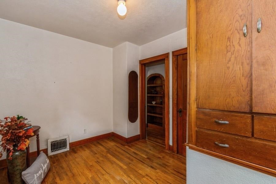 927 Rundell Street Iowa City, IA 52240 - Photo 11 of 23 Gallery Image 11