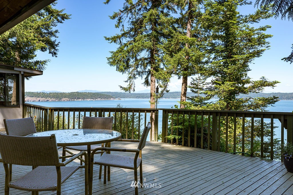 4584 Jones Road Oak Harbor, WA 98277 - Photo 11 of 25 Gallery Image 11