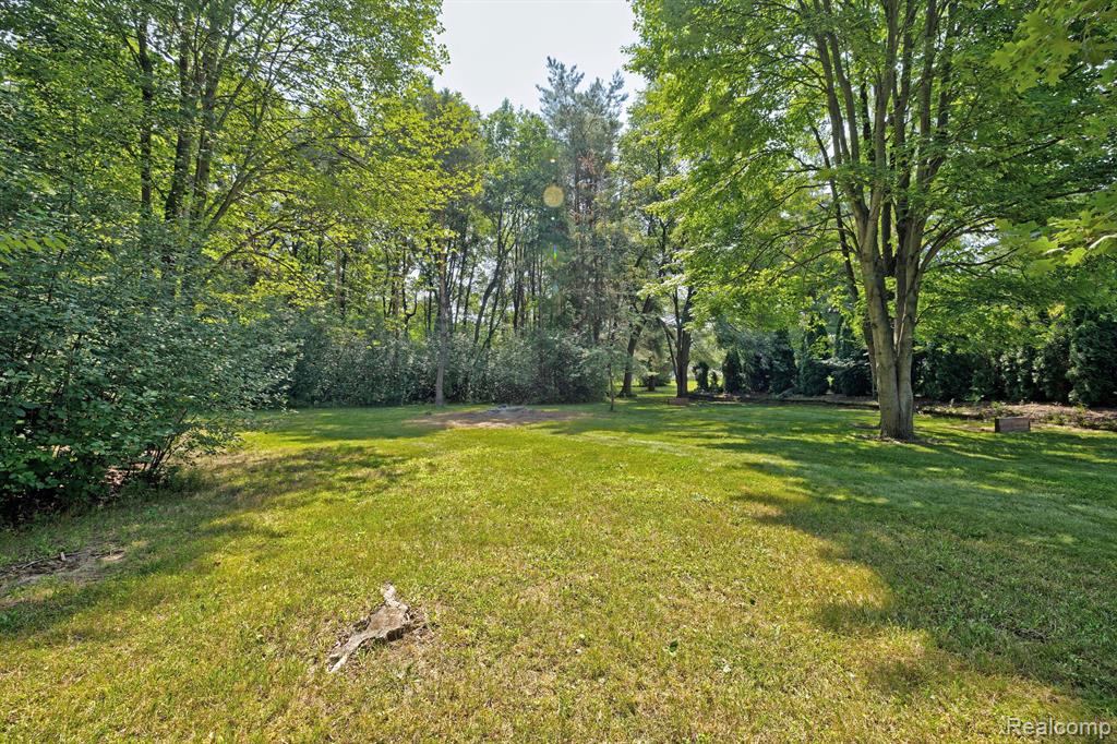 5098 Waldon Road Clarkston, MI 48348 - Photo 72 of 81 Gallery Image 72