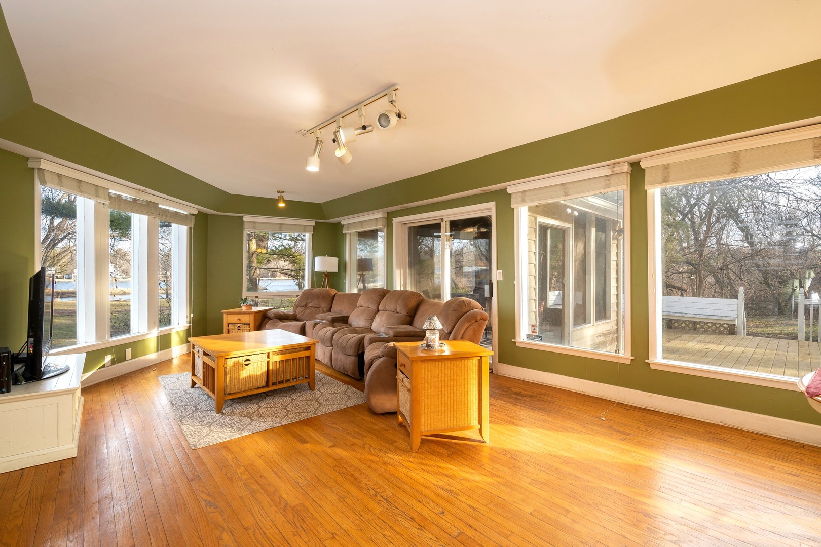 35W657 Park Lane St. Charles, IL 60175 - Photo 19 of 66 a living room with furniture and a large window