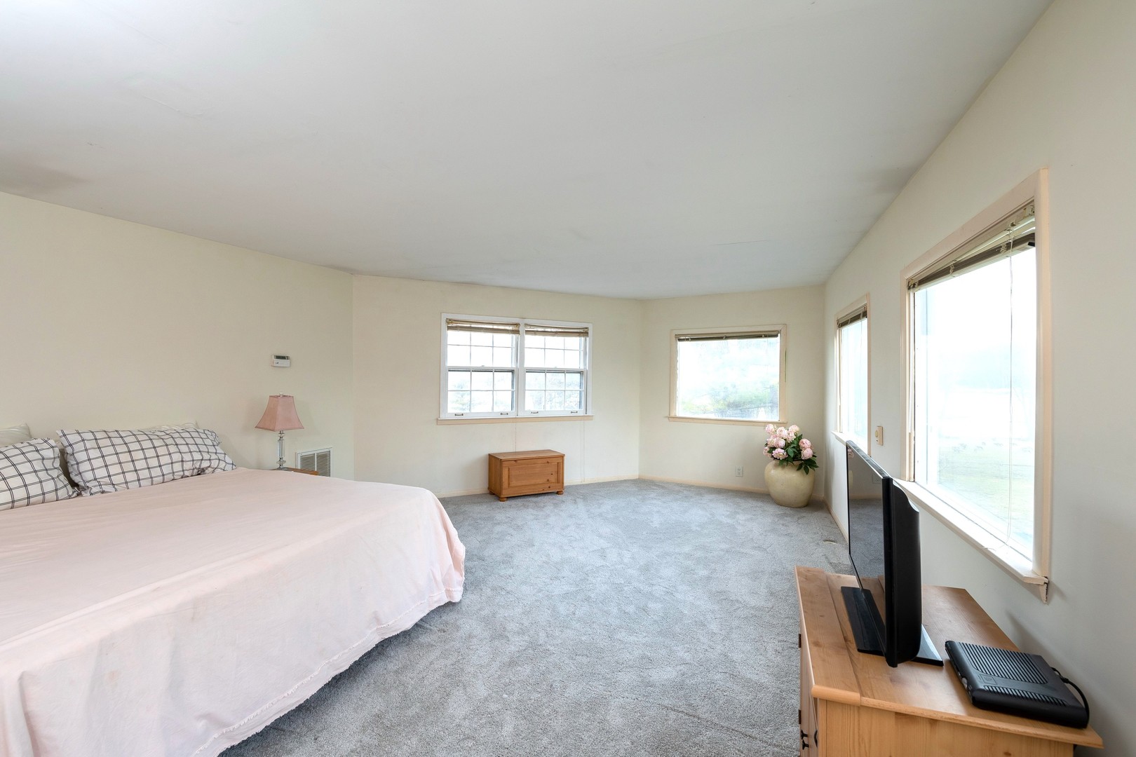 35W657 Park Lane St. Charles, IL 60175 - Photo 48 of 66 a bedroom with a bed and a window